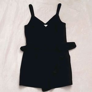 Aritzia- Little Moon Petunia Romper (Blk)